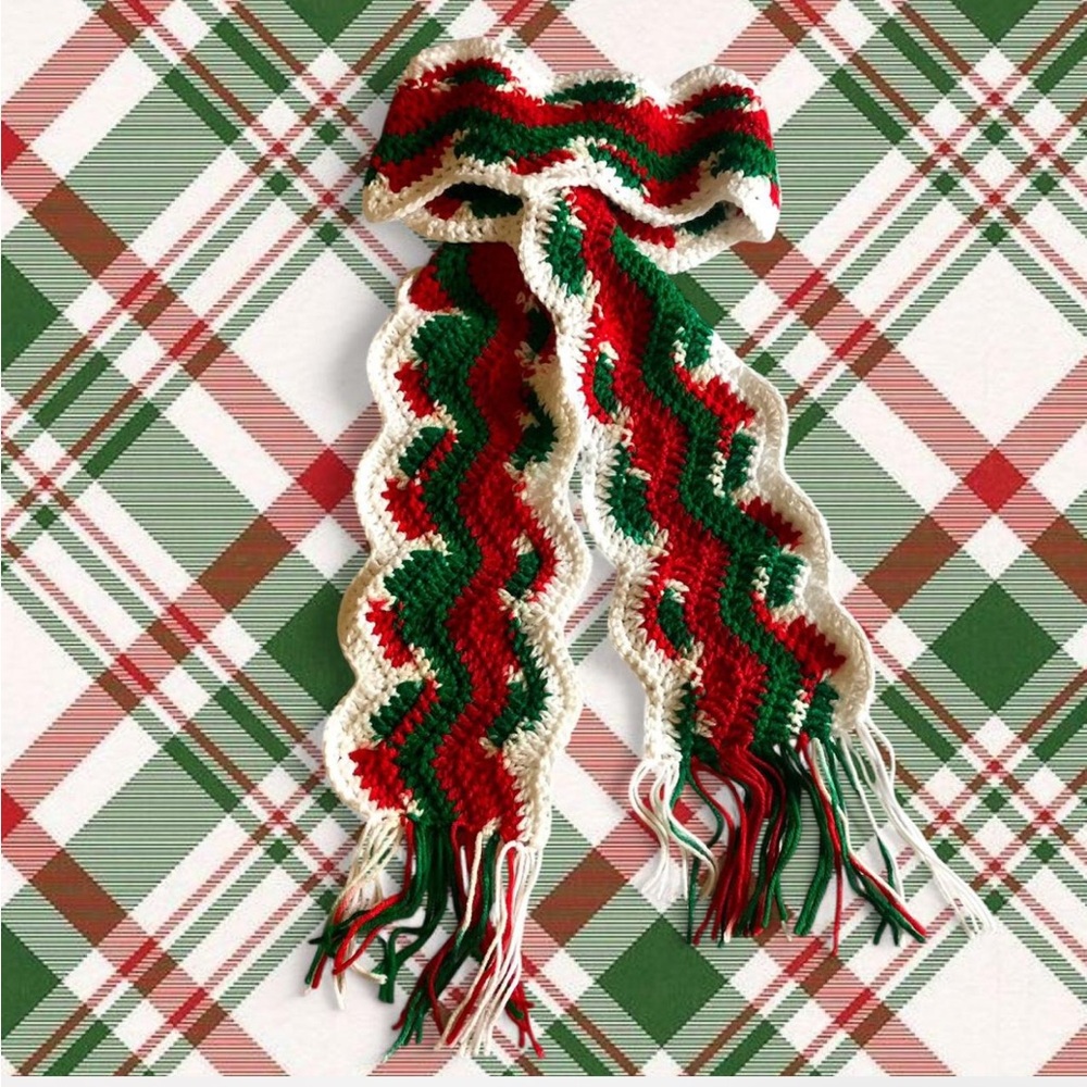 crochet christmas white red and green wavy scarf with tassel fringe HANDMADE